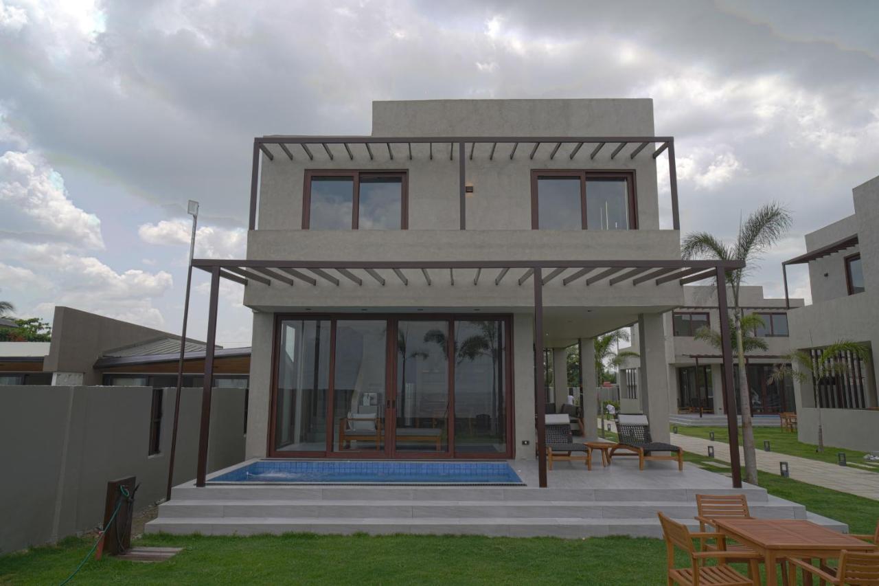 Araya Beach Casas Batangas Exterior photo