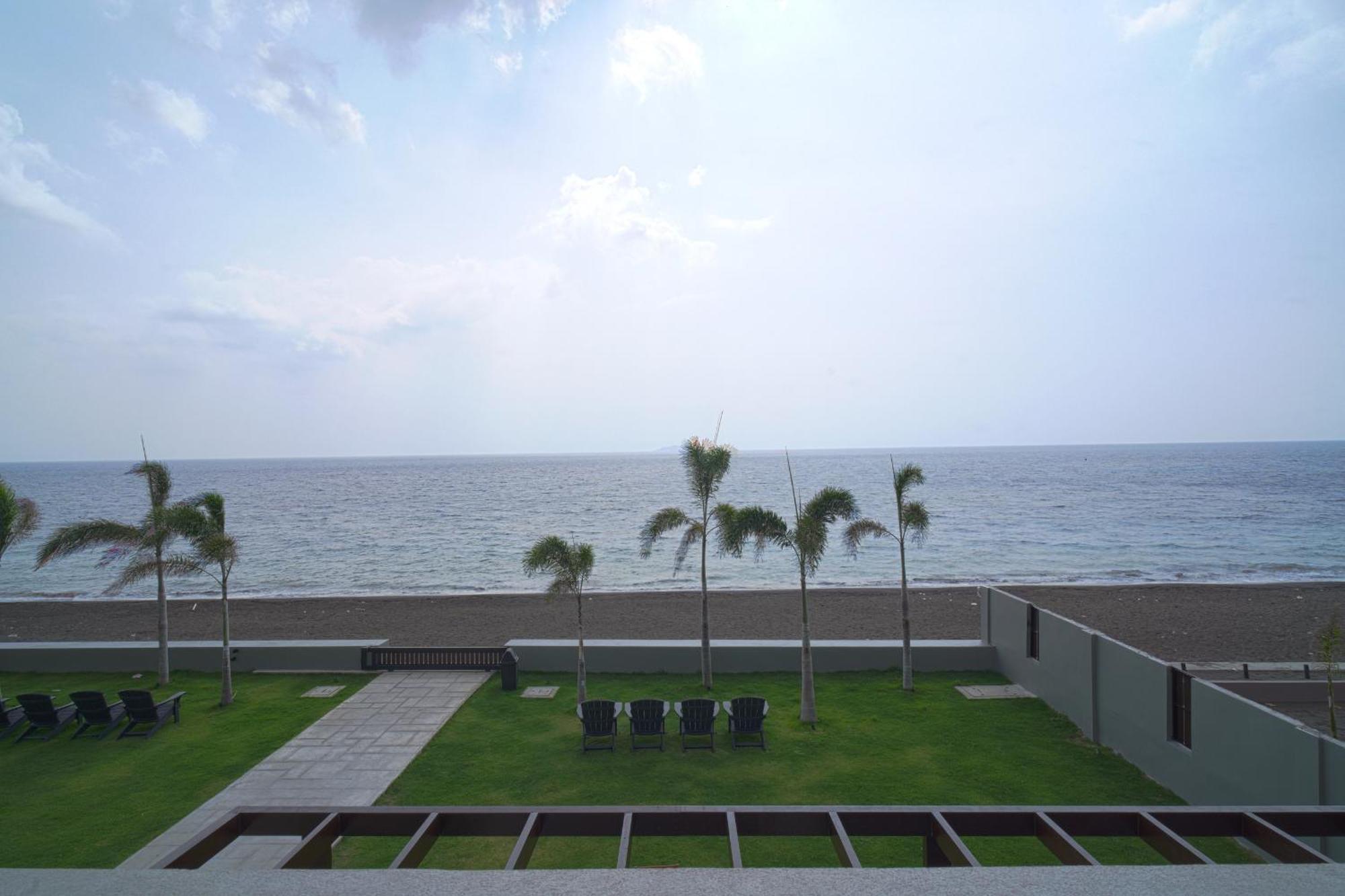 Araya Beach Casas Batangas Exterior photo
