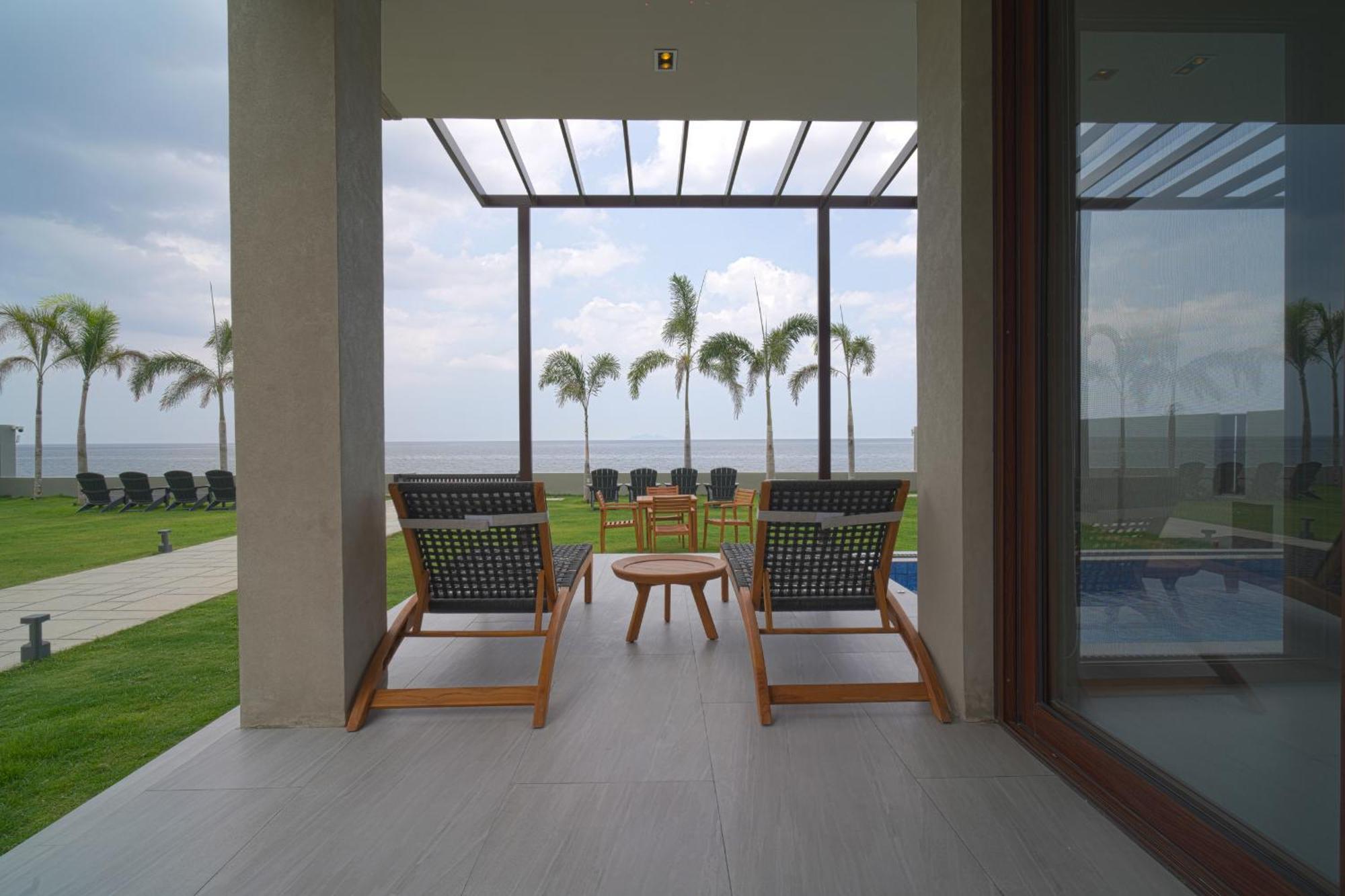 Araya Beach Casas Batangas Exterior photo